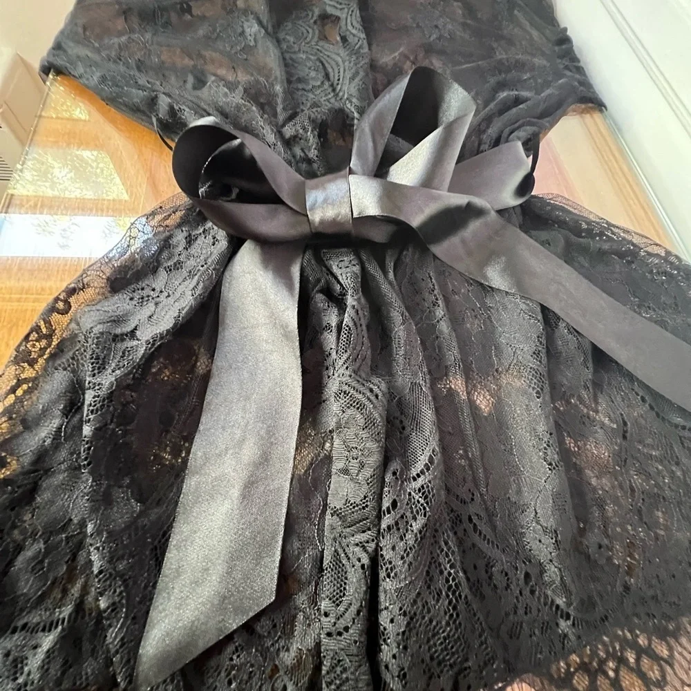 Elegant XL Black Lace Robe